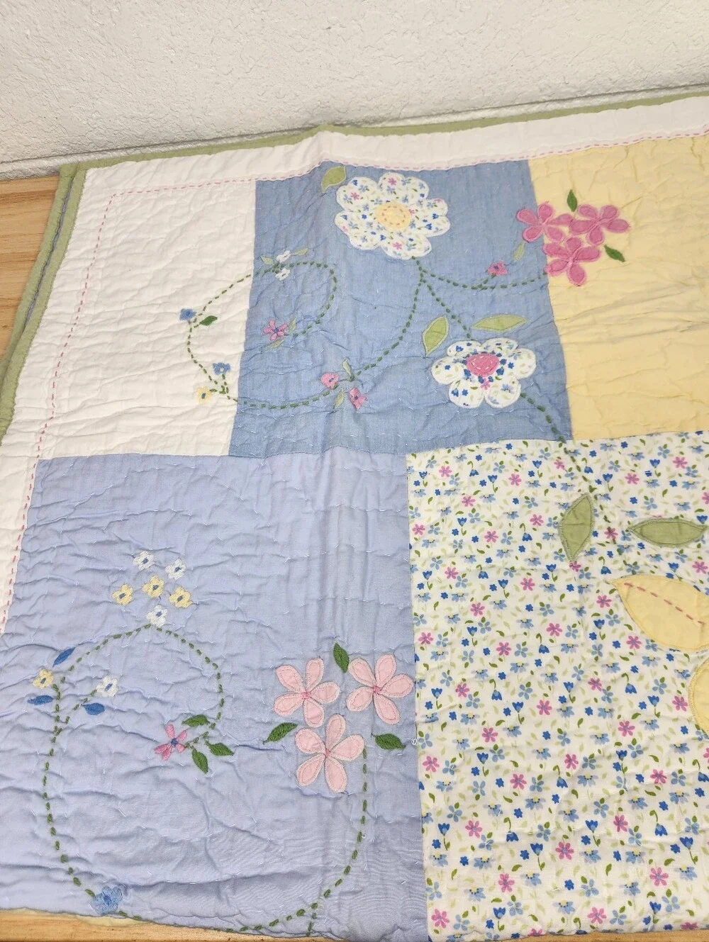 Pottery Barn Kids Vine Patchwork Crib/ Toddler Quilt 50x36 NOS Floral *Flaw*